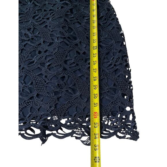 Alice + Olivia Blue Embroidered Open Back Sheath Dress Women Size 0 | 58-36 - Picture 7 of 7